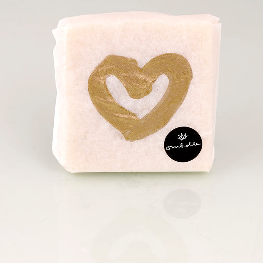 Ombelle Naturseife La Parisienne mit Bio-Sheabutter, kaltgesiedet mit Goldherz, Limitiert